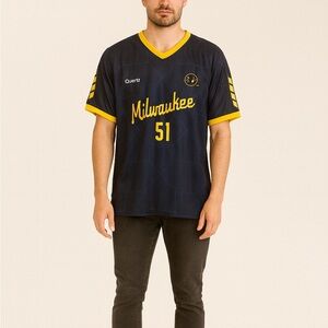 Milwaukee Brewers Size XL Navy Blue T-Shirt Jersey Top